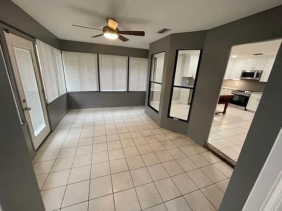 5th image of 10931 Dover Cove Ln