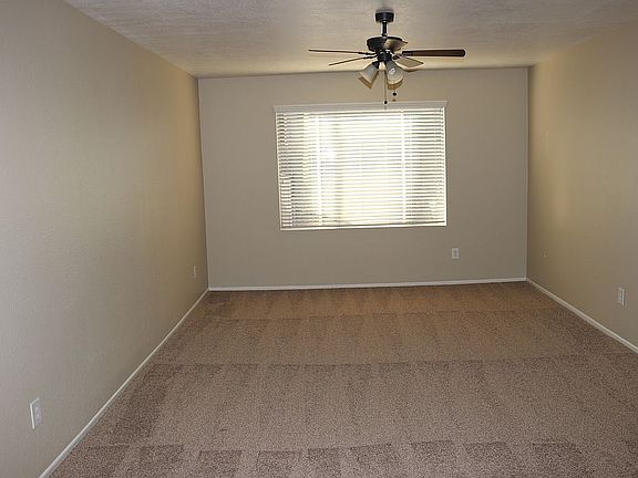 3rd image of 4915 W Corrine Dr