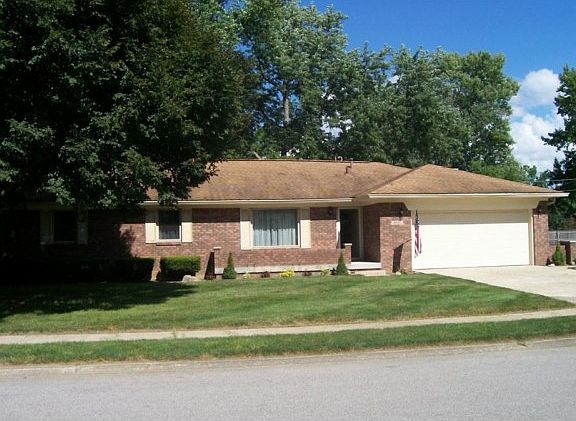 2nd image of 8235 Palmetto Ln