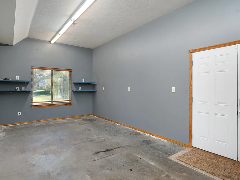 2062 W Willow Lakes Cv — Photo 16
