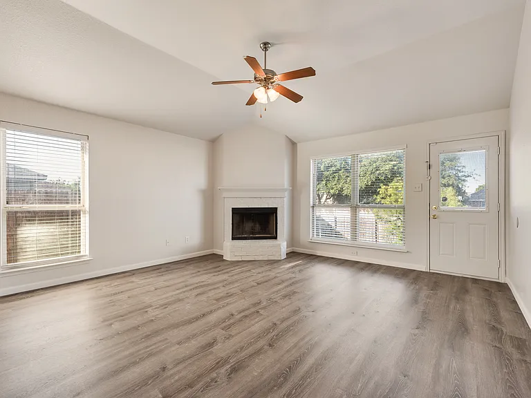 7437 Diamond Springs Trl — Photo 16
