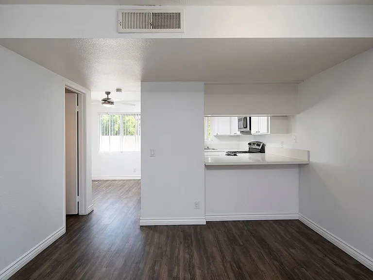 Golden Pacific Apartments — Photo 38