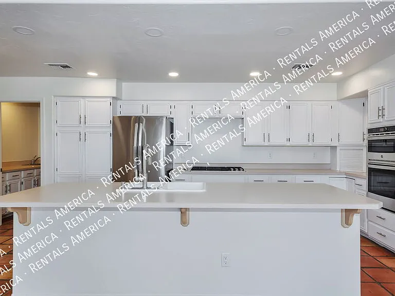 1150 W Masters Cir — Photo 14