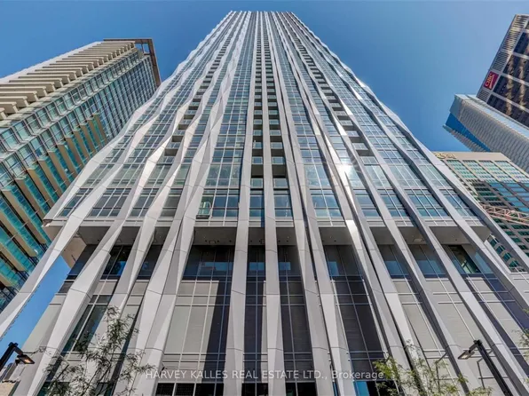 1 Yorkville Ave, Toronto, ON