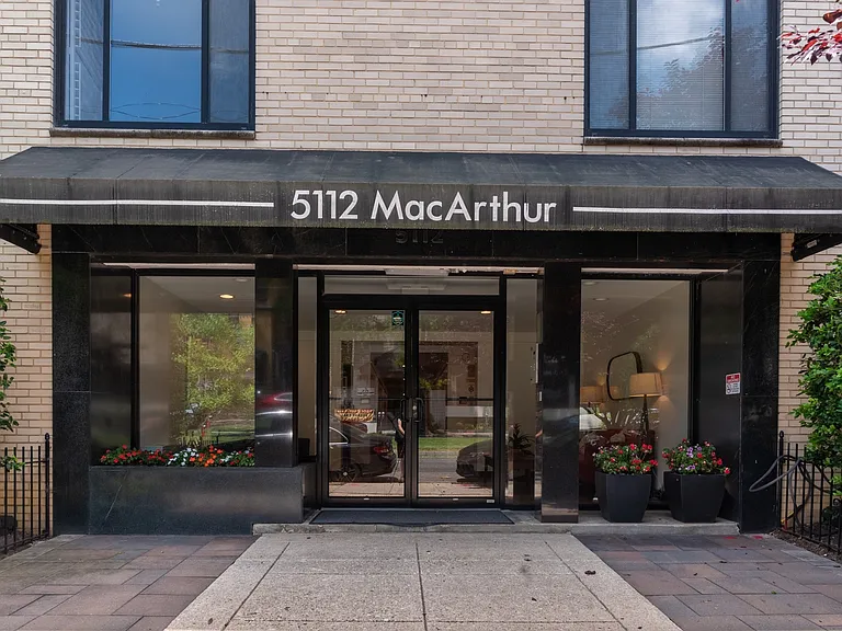 5112 Macarthur Blvd NW — Photo 19