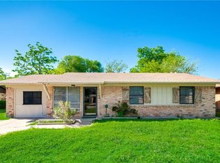 2529 Mark Dr, Mesquite, TX 75150
