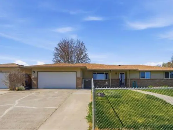 1923 Hummingbird Ln, West Richland, WA 99353