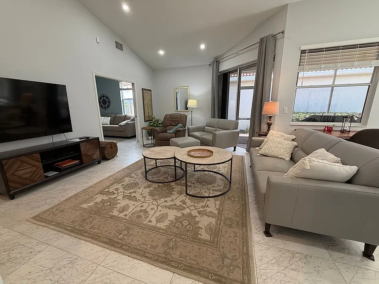 5950 Almaden Dr — Photo 17