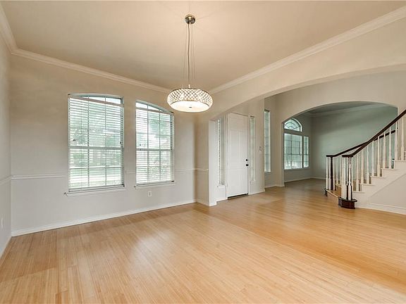 5th image of 9513 Windy Hollow Dr