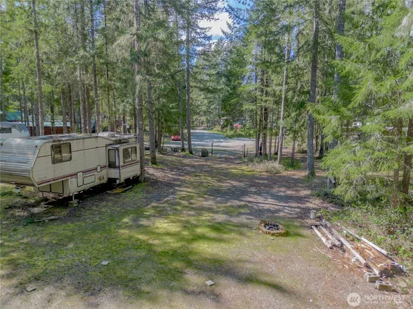 130 N Buckhorn Way, Hoodsport, WA 98548