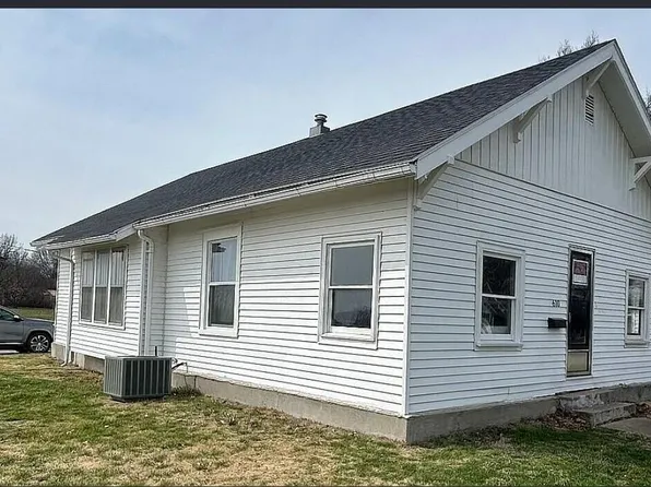 610 S Walnut St, Norborne, MO 64668