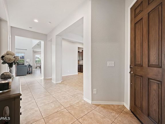 5th image of 1844 E Crescent Way