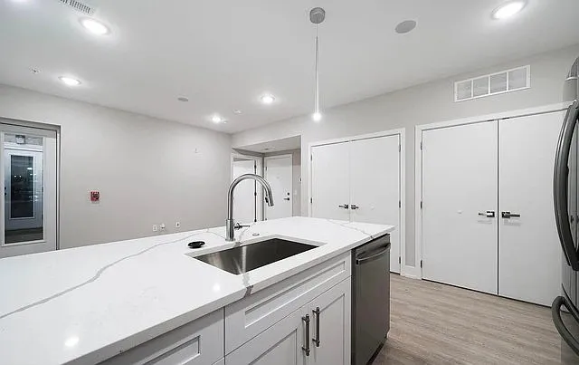 649 N 35th St #101 — Photo 2