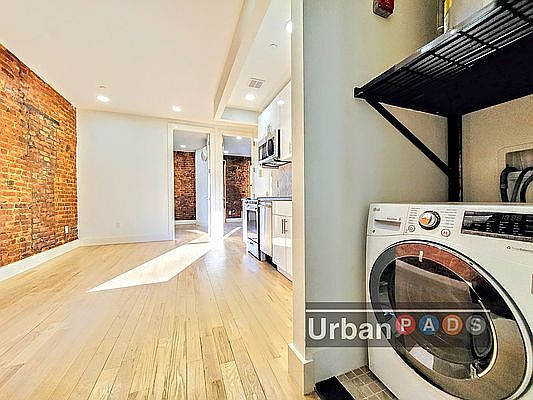 2nd image of 556 Evergreen Ave #3F