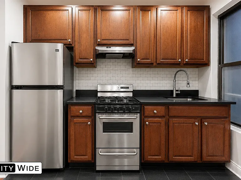 205 W 80th St #2C — Photo 3