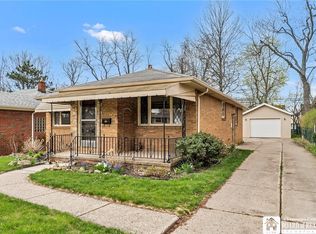 435 Walton Dr, Cheektowaga, NY 14225