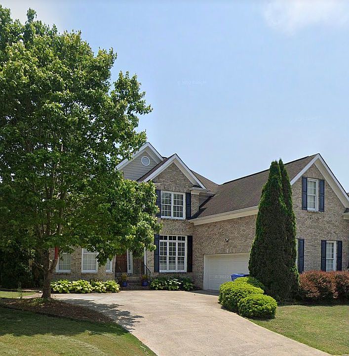2nd image of 880 Norfolk Green Cir