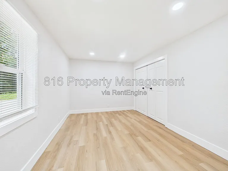 9524 Manning Ave #9520 — Photo 19