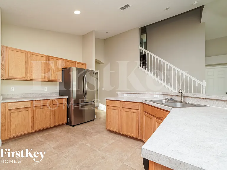 2630 Sunningdale Dr — Photo 6