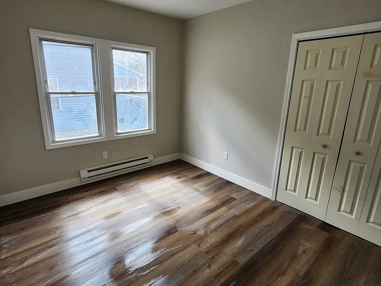 2987 E 128th St #1-4 — Photo 3