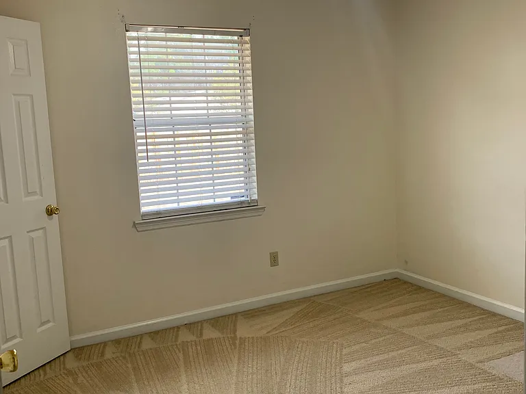 761 Melissa Dr — Photo 6