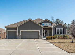 107 157th St, Basehor, KS 66007