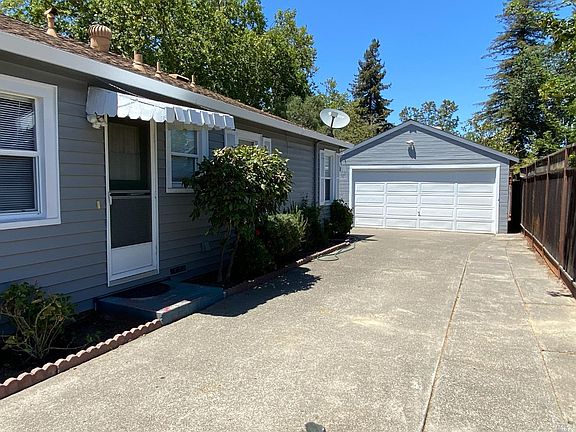 4th image of 749 Mountain View Avenue