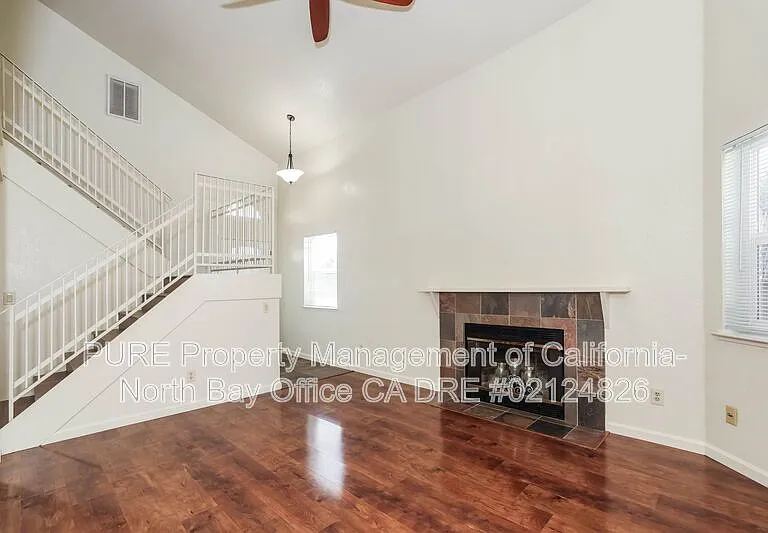 3465 Walnut Grove St — Photo 4