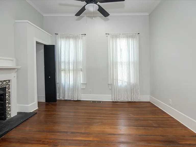 1755 Lyle Ave — Photo 23