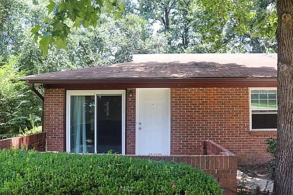 1st image of 2306 Hartsfield Ct #B