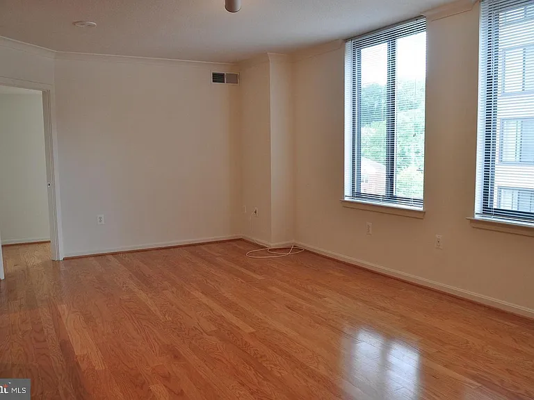 2220 Fairfax Dr #503 — Photo 11