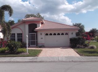 2000 Rio Nuevo Dr, North Fort Myers, FL 33917