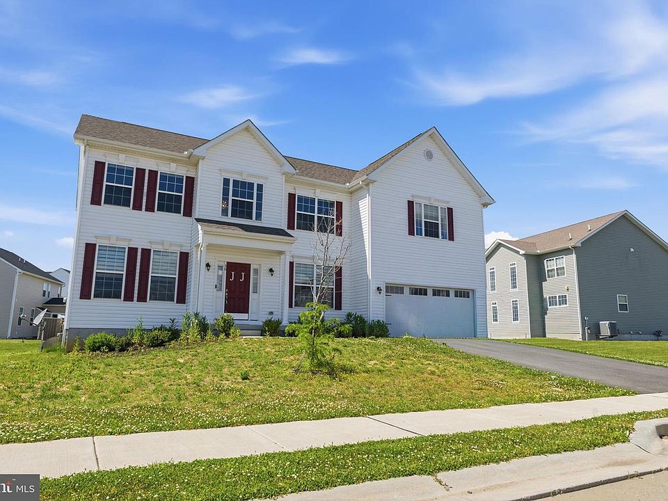 1st image of 30 Charleston Cir