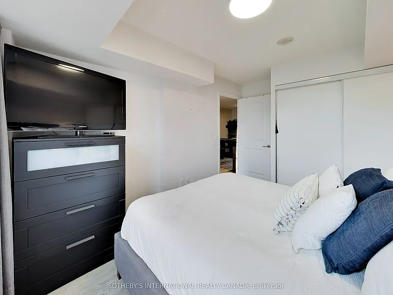 85 E Liberty St #720 — Photo 18