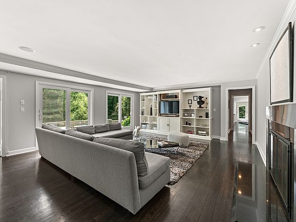 5th image of 117 Tobys Ln