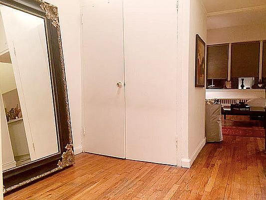 5th image of 202 W 82nd St APT 1F