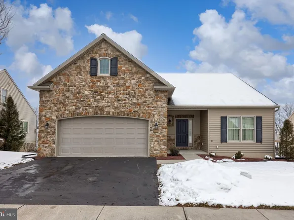 900 Cambridge Dr, Manheim, PA 17545