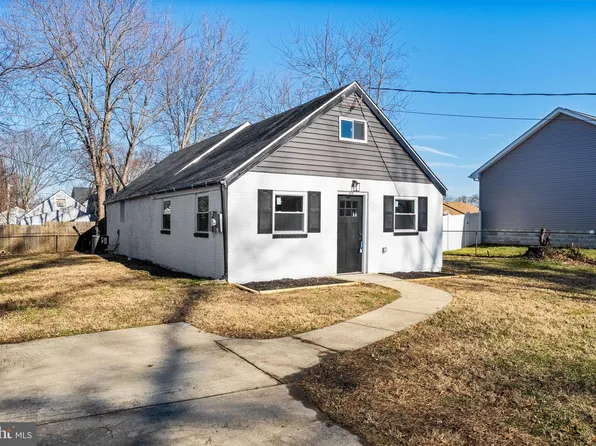 8 Delmar St, New Castle, DE 19720