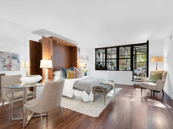 222 W 14th St APT 2D, New York, NY 10011