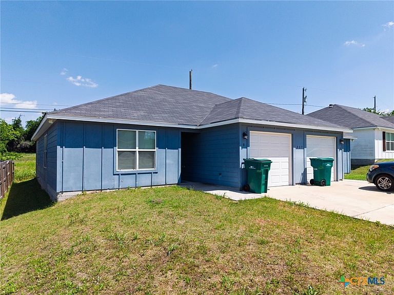 Listing photo 3