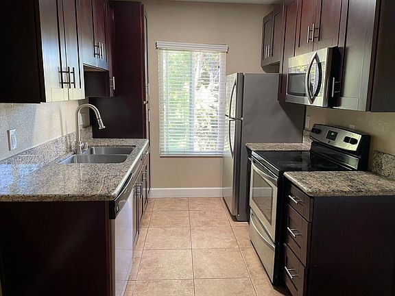 5th image of 222 S Lincoln Ave APT 11