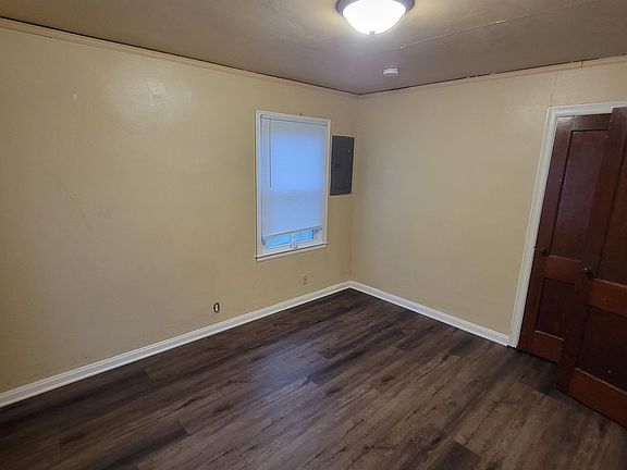 2nd image of 3063 N Colorado Ave #3065