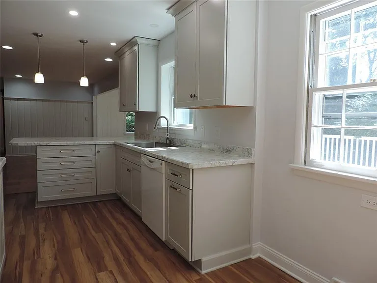 3765 East Ave — Photo 12