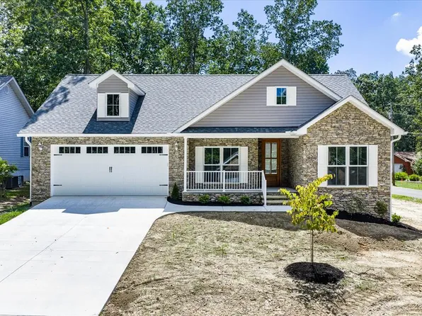 145 Lakeside Dr, Crossville, TN 38558