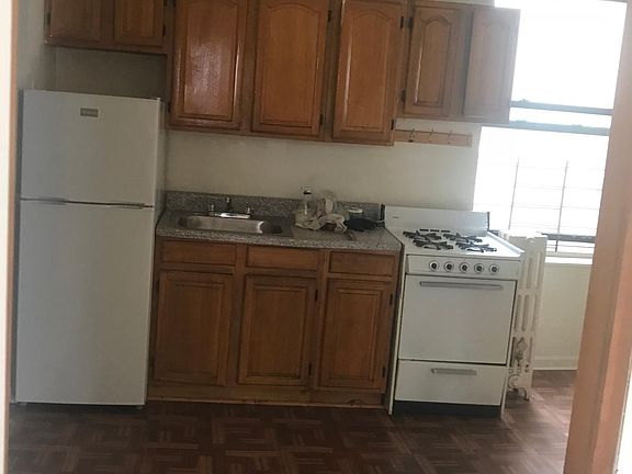 5th image of 1464 Ovington Ave #4