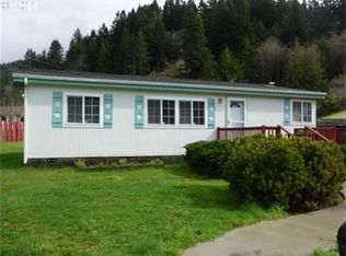 94366 Orchard Ln, Gold Beach, OR 97444
