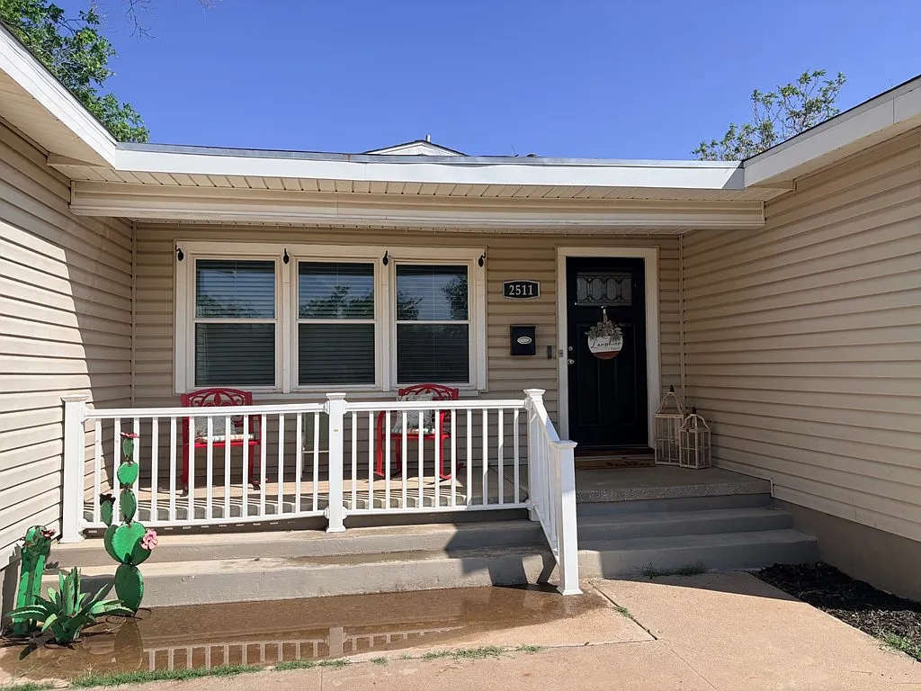 Building Photo - 2511 Beechwood St