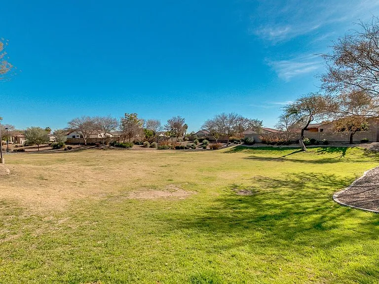 2811 E Tyson St — Photo 25