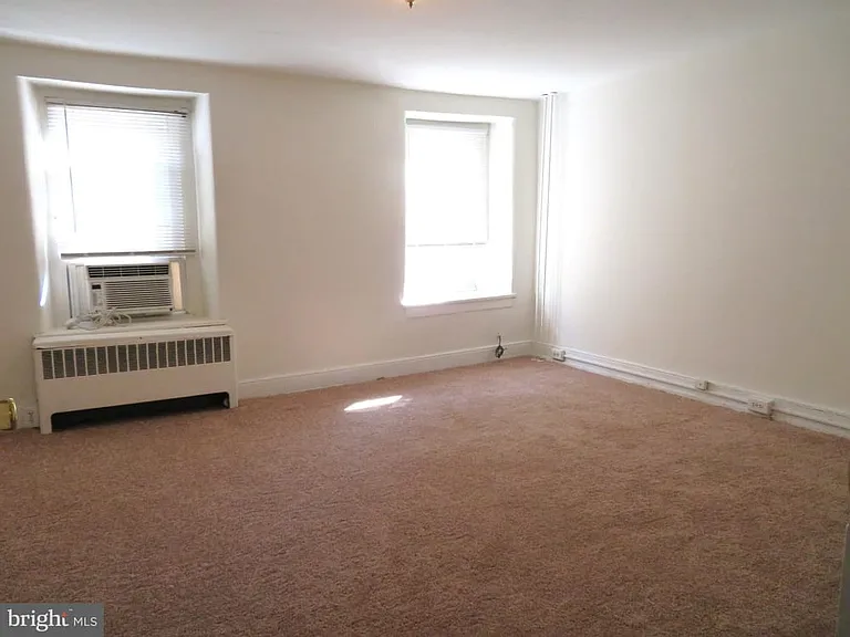 156 Grape St — Photo 11