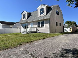 208 Village Rd, Villas, NJ 08251